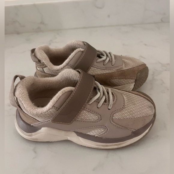 Zara Baby Leather Sneakers - Picture 3 of 10